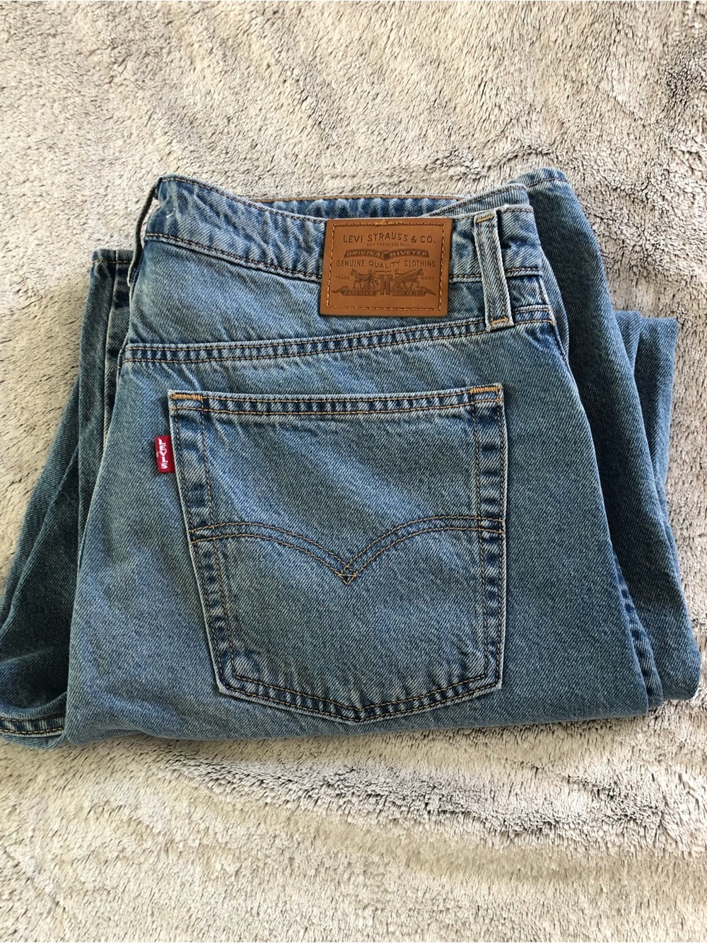Levi's women baggy dad barrel Jeans